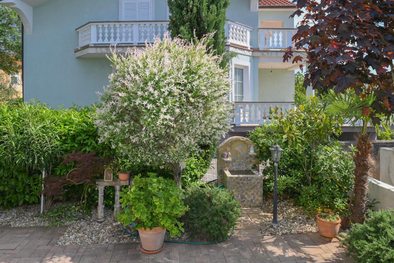Ferienhaus Basic Malinska Exterior foto
