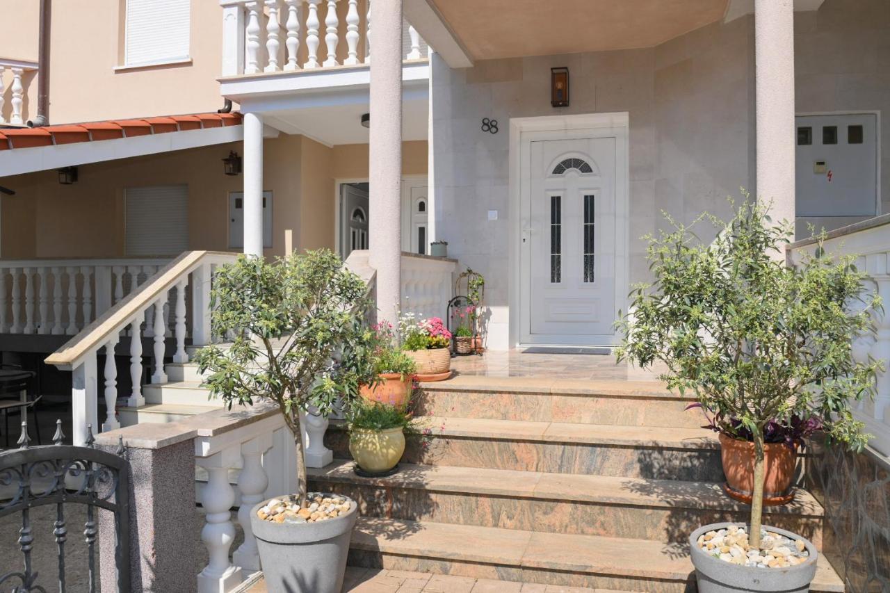 Ferienhaus Basic Malinska Exterior foto